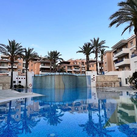 Iris Village Paphos 外观 照片